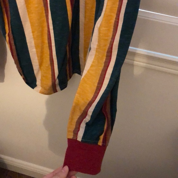 Guess Long Sleeve - Picture 4 of 4